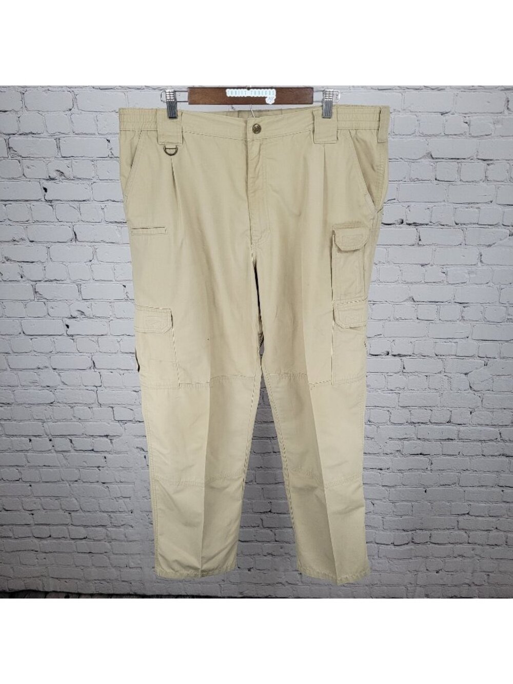 5.11 Tactical Series Tan Cargo Pockets Straight Leg Utility Pants (40x32)